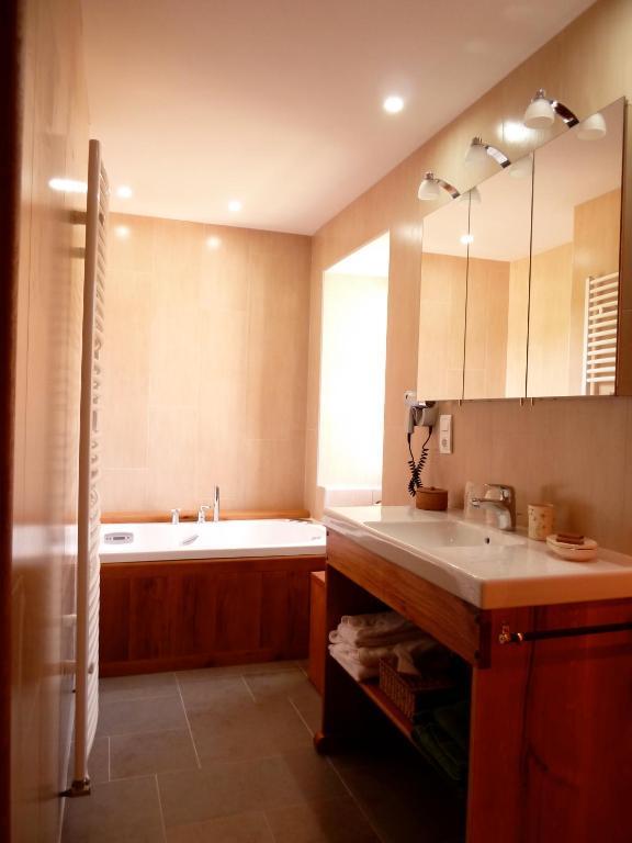 Chambres D'Hotes Du Hameau Les Brunes Bozouls Szoba fotó